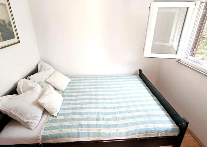 Nyaraló Jaga *